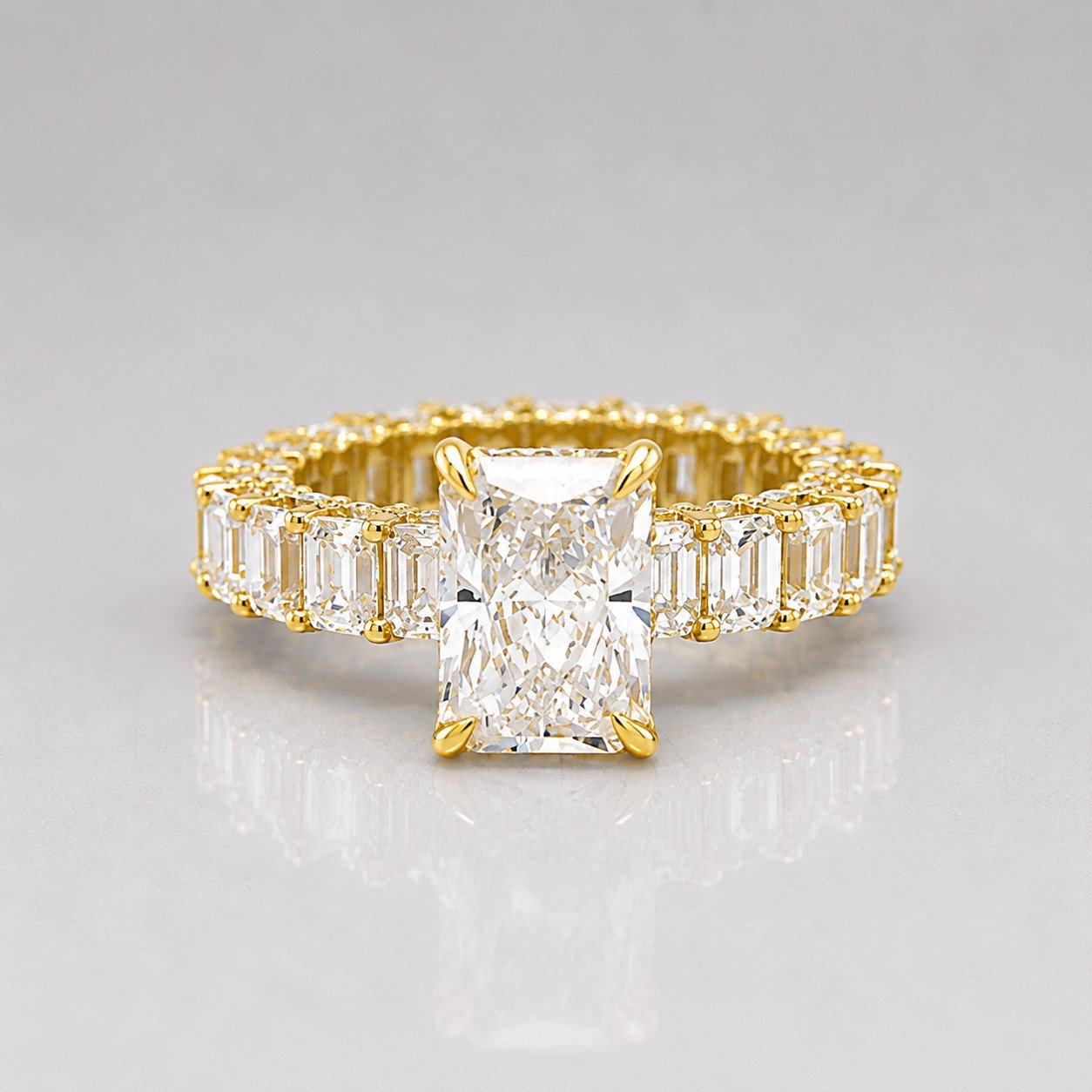 14K YELLOW-GOLD DIAMOND RING