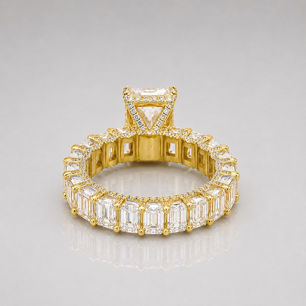 14K YELLOW-GOLD DIAMOND RING